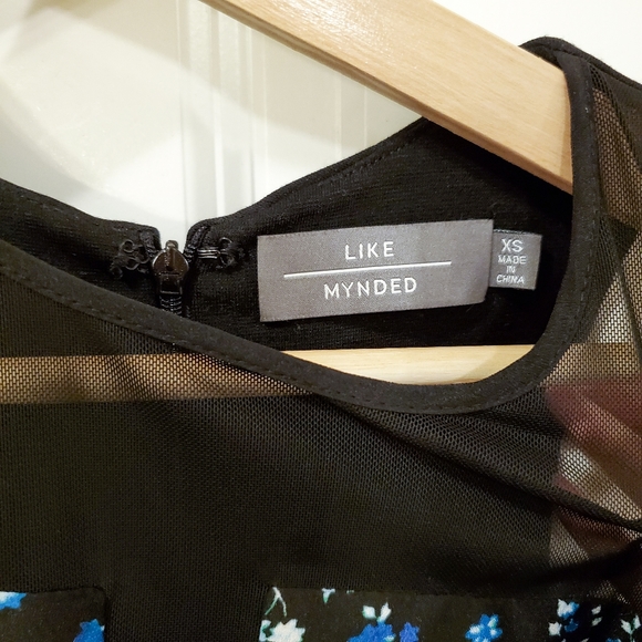 Like Mynded Blue Black Floral Sheer Panel Dress - Picture 2 of 4